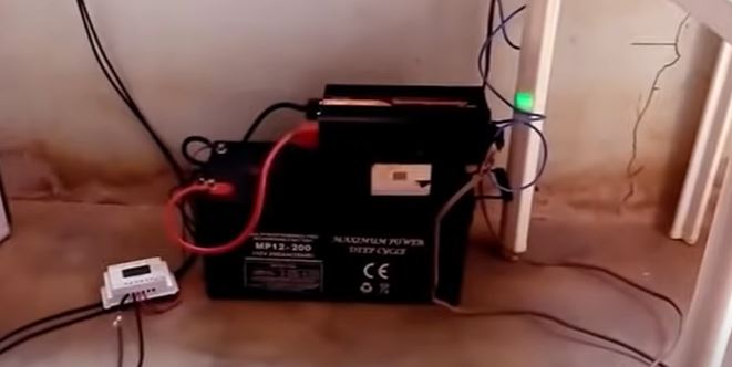can a 100w solar panel charge a 100ah battery