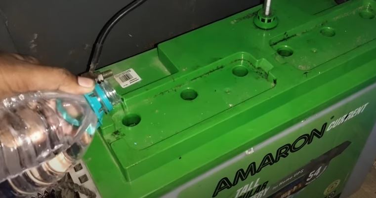 how to fill distilled water in inverter battery amaron