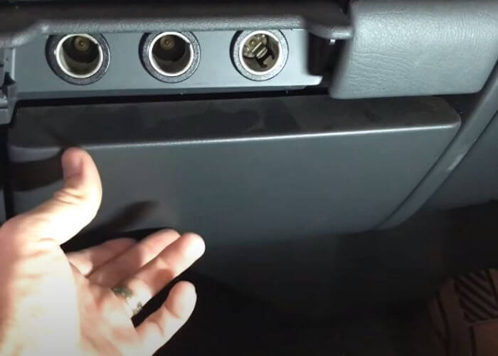 do all cars have 12v outlets