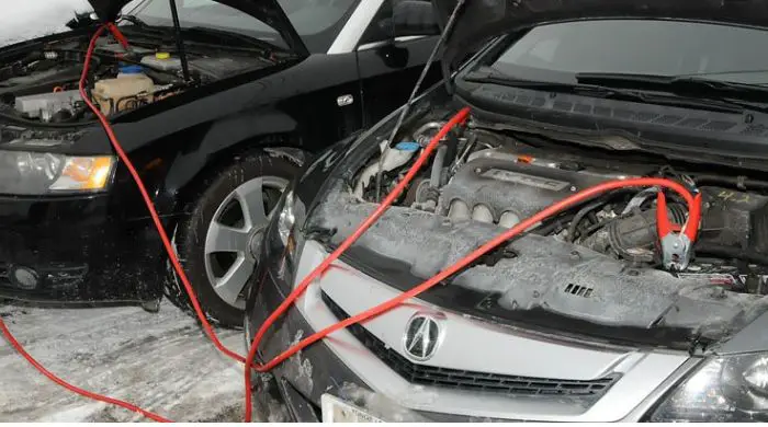 how to jump start a car with cables